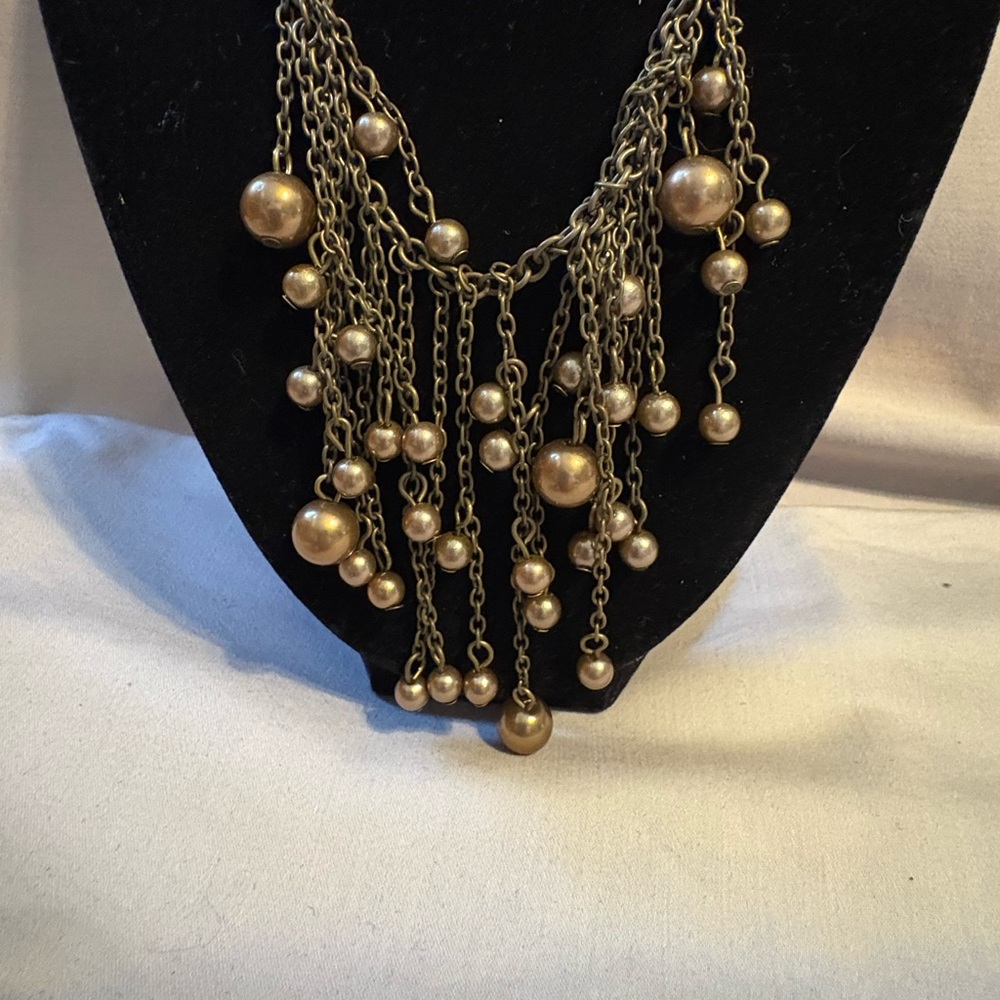 Elegant Gold Pearl Necklace